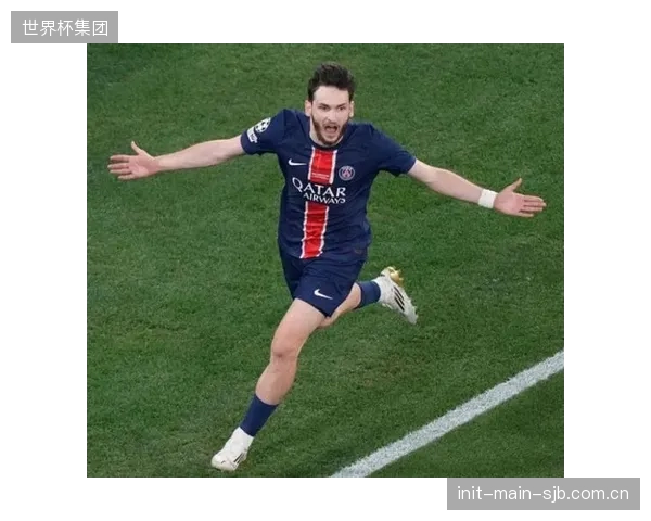 欧冠淘汰赛中，后换上场的球员在高位压迫战术中的执行力，成为决定比赛后半段走势的关键。